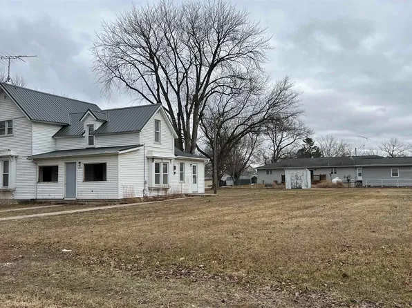 208 N Lincoln St, Lawler, IA 52154