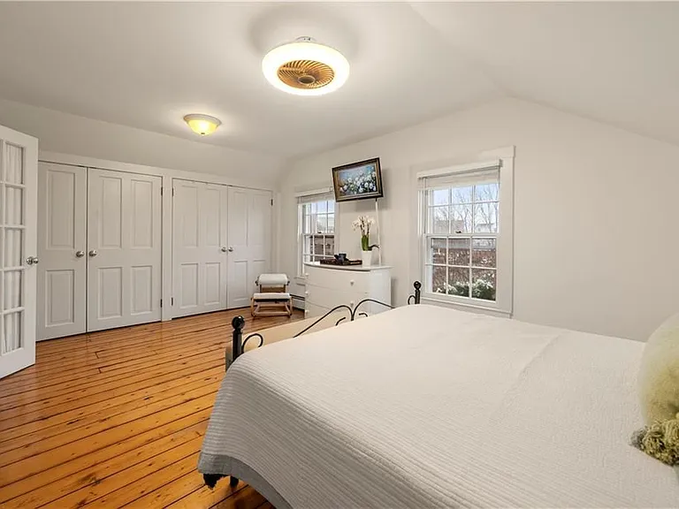 35 Marsh St — Photo 18