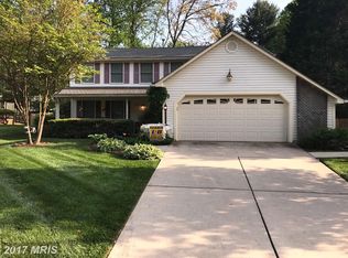 9807 Summerday Dr, Burke, VA 22015