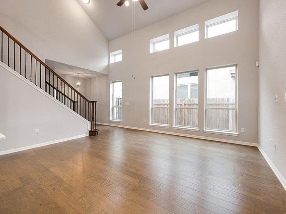4th image of 3240 E Whitestone Blvd Unit 18