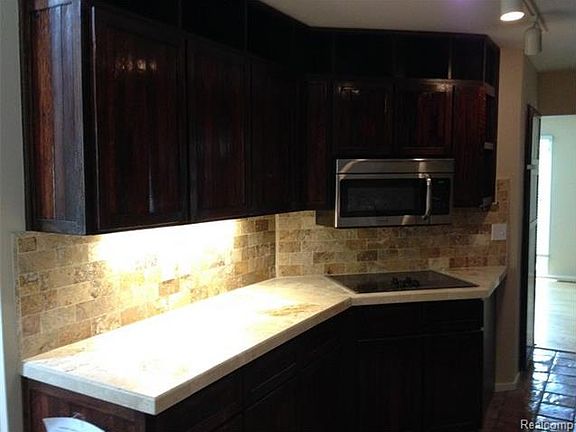 5th image of 4089 Foxpointe Dr #1