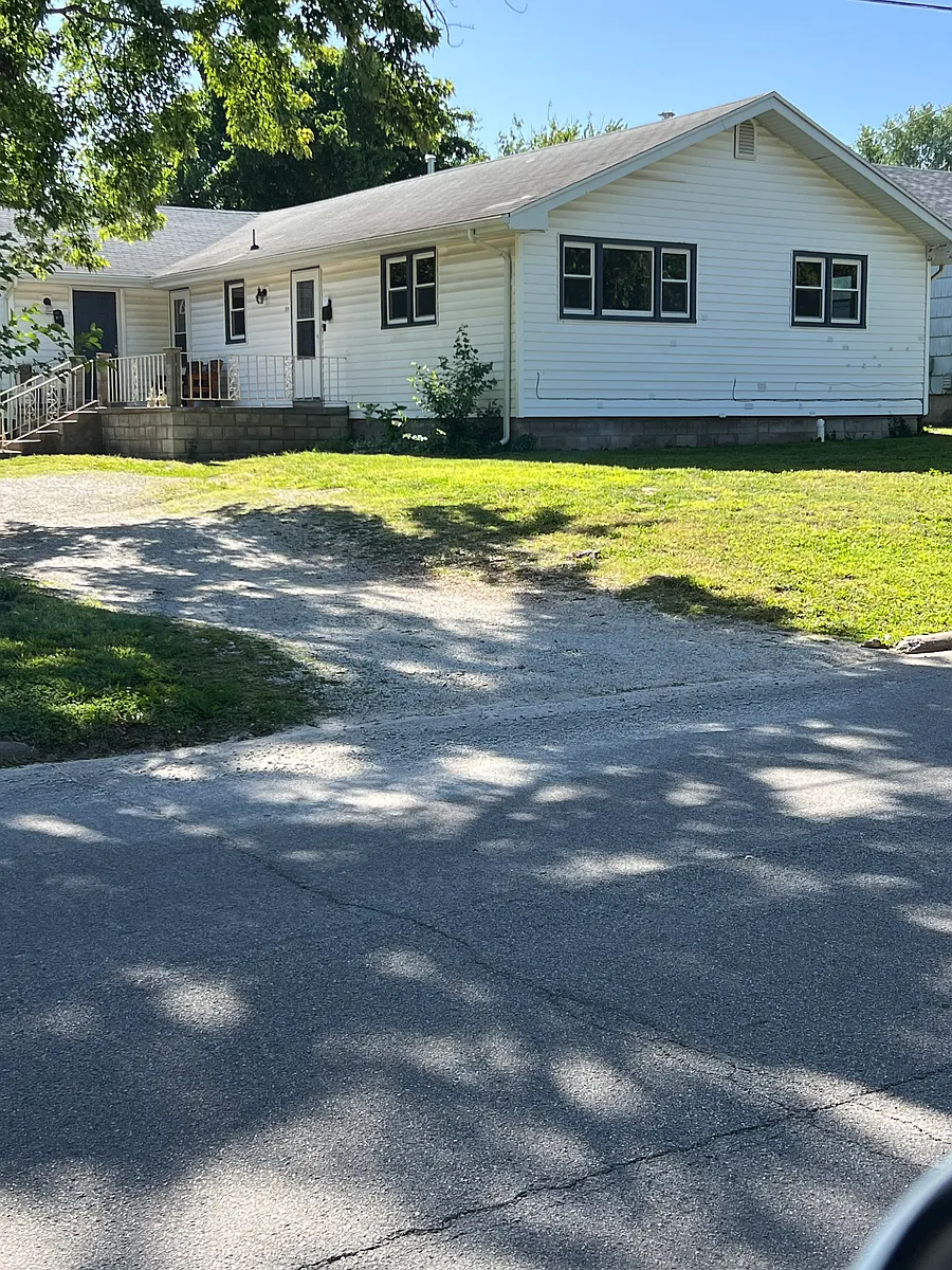 Street view - 914 S Link Ave