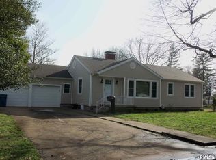 506 Mitchell St, Benton, IL 62812