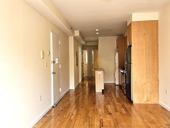 4th image of 32-15 Broadway Unit 1A