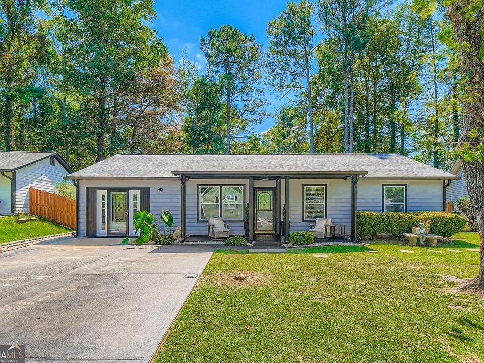 1st image of 1507 Locust Log Way