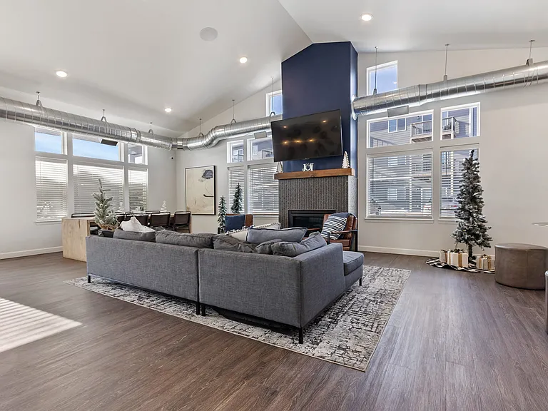 Sawyer Pointe — Photo 14