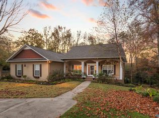 1033 Edgewood Cir NW, Arab, AL 35016