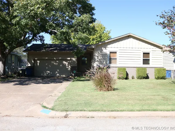 9139 E Marshall Pl, Tulsa, OK 74115
