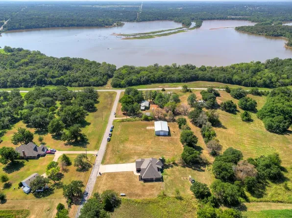 9821 Little River Dr, Norman, OK 73026