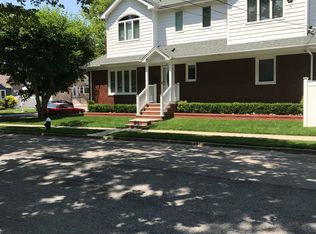 87 7th St, Staten Island, NY 10306