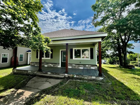 301 S Water St, Locust Grove, OK 74352