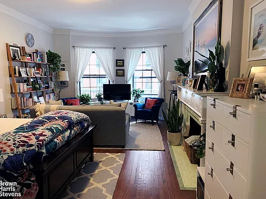 Rented by Brown Harris Stevens | media 4