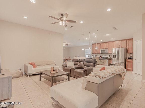 2nd image of 15816 Twin Creek Dr