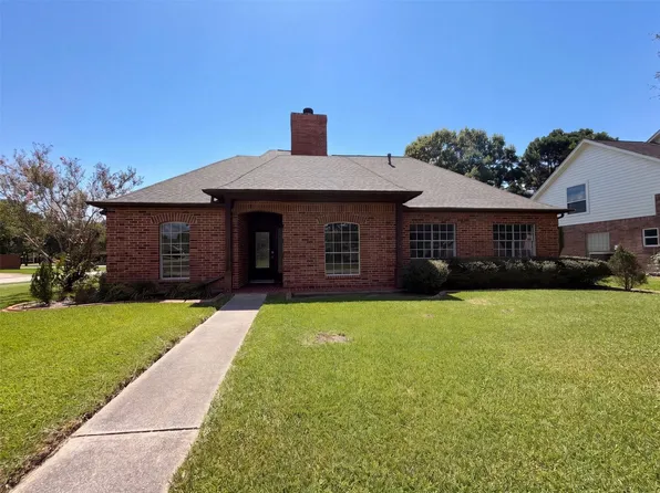 1102 Londonderry Ave, Friendswood, TX 77546