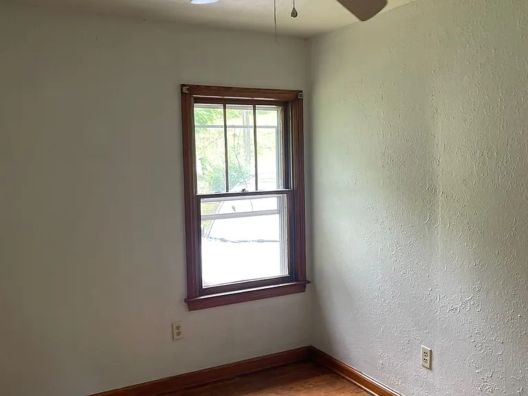 1012 Aspen Rd — Photo 8