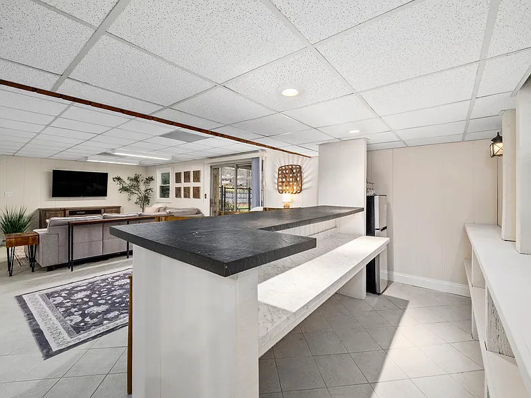 Garden Lane Dr — Photo 43