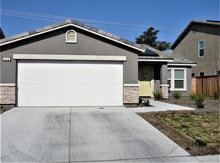 548 Elizabeth Ave, Sanger, CA 93657