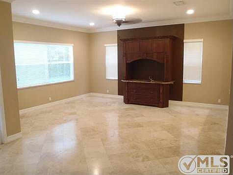 4th image of 1019 Grove Park Cir
