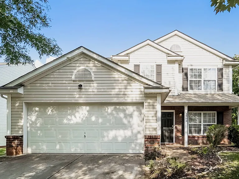 3804 Larkhaven Village Dr — Photo 1