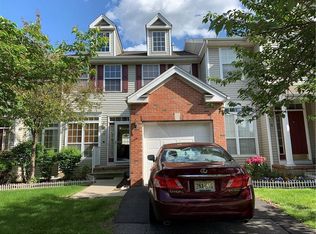6 Boehm Dr, Parlin, NJ 08859