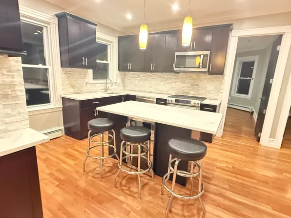 10 Dorset St #3, Dorchester, MA 02125