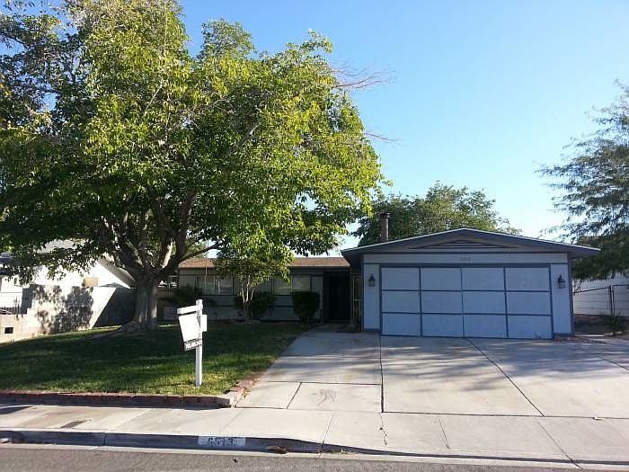 1st image of 6513 Aberdeen Ln