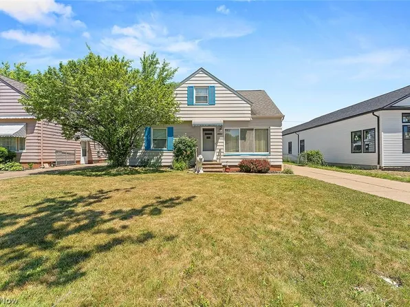 15413 Greendale Rd, Maple Heights, OH 44137