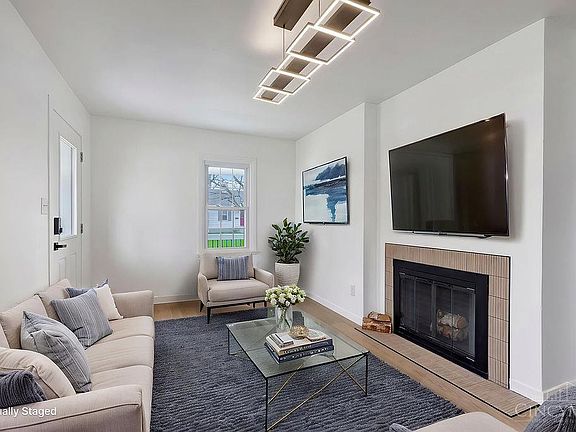 5th image of 7739 Bowen Ave