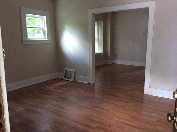 2nd image of 2722 3rd St