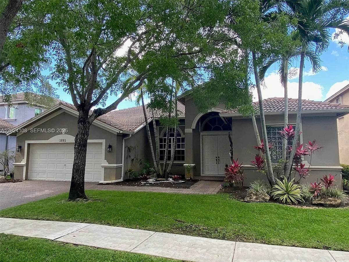 Photo 1 of 34 - 3885 E Hibiscus St - Weston, FL Primary Photo - 3885 E Hibiscus St