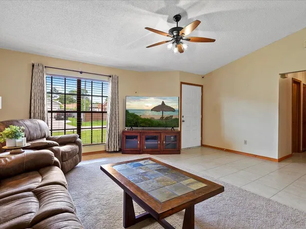 1512 SW Hunnicut Avenue, Port St Lucie, FL 34953
