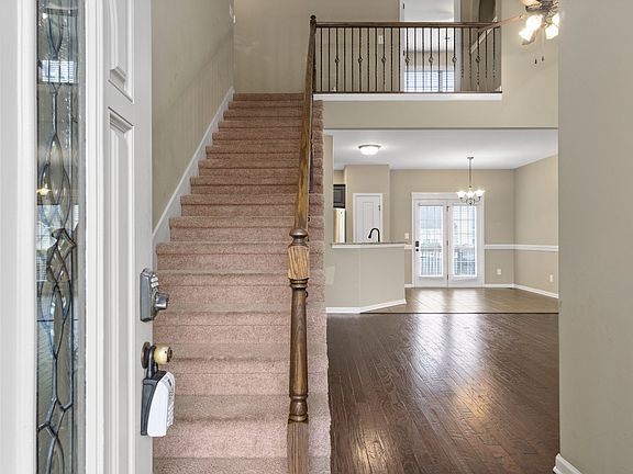 4th image of 2461 Senseney Dr