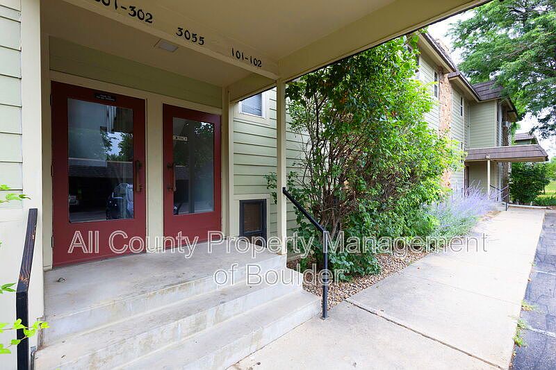 1st image of 3055 Corona Trl APT 102
