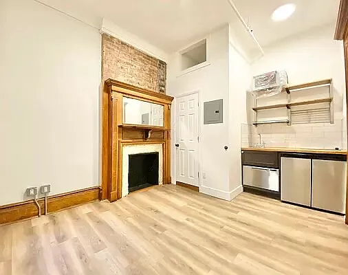 Rented by C2R Management LLC | media 15