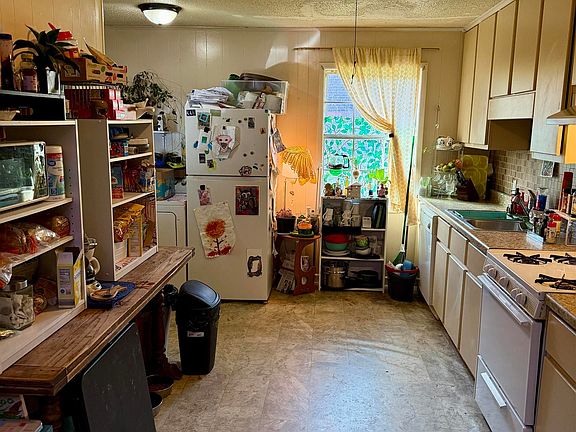 5th image of 104 McKinney St