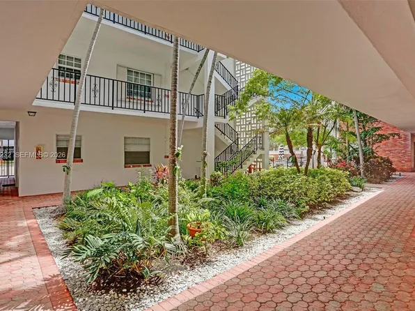 2500 NE 9th St APT 111, Fort Lauderdale, FL 33304