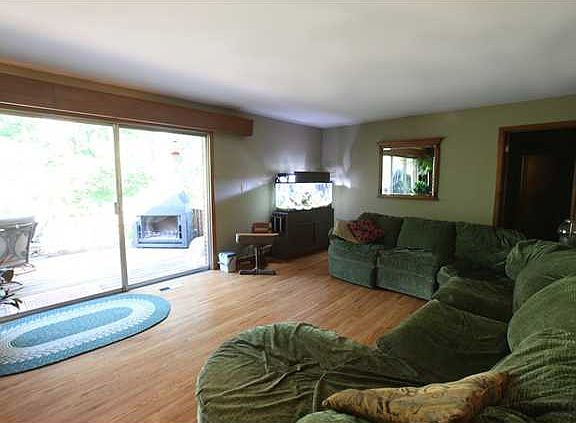 5th image of 4940 Montcrest Dr