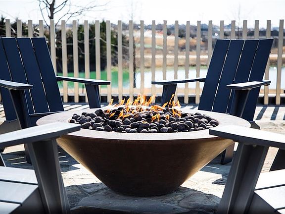 2nd image of 1140 Pianzola Way