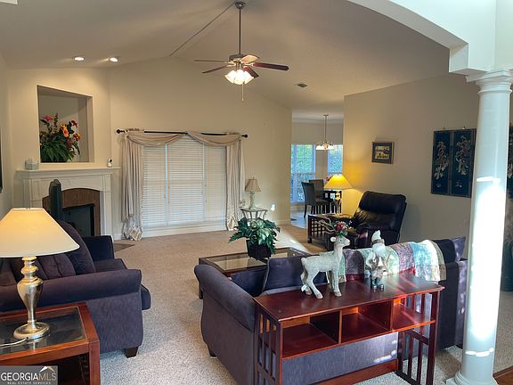 4th image of 137 Blue Ridge Dr