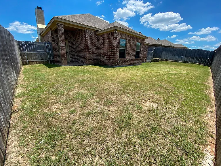 3113 Silver Saddle Dr — Photo 27