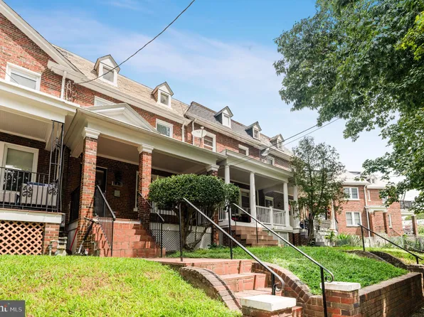 221 Longfellow St NW, Washington, DC 20011
