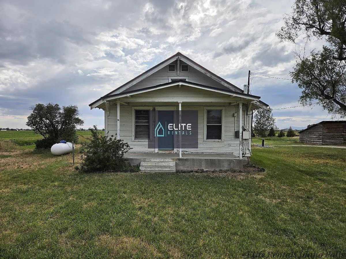 1 bed, 1.0 bath, 900 sqft, $1,200 — Photo 2