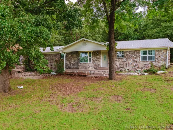 505 Morgan Ln, Muldrow, OK 74948