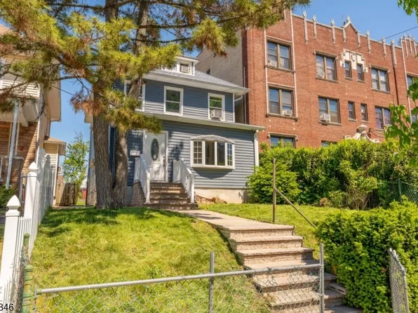 327 Cherry St, Elizabeth City, NJ 07208