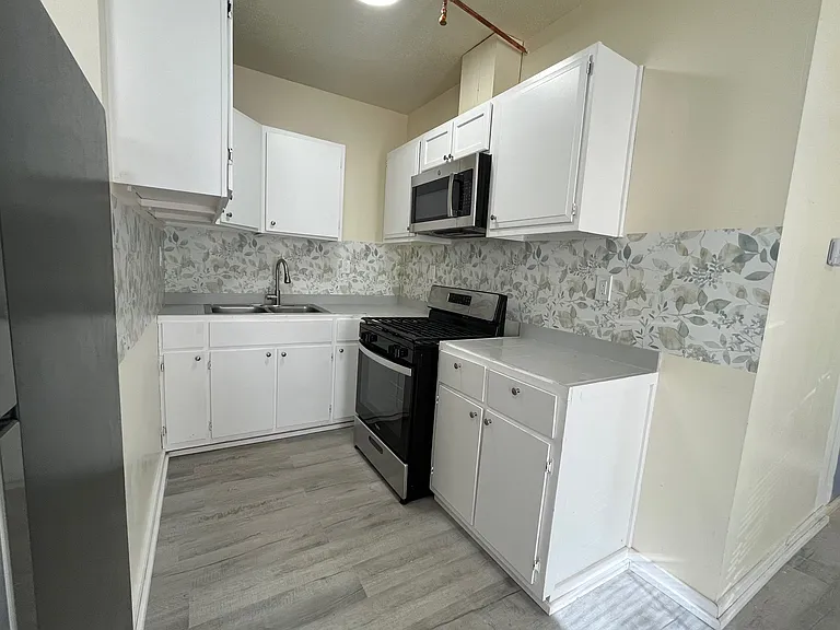 170 Meriden Rd #3 — Photo 16