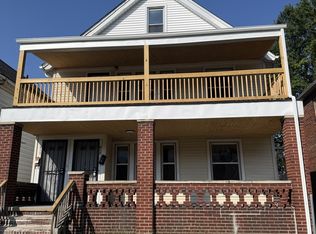 911 Royal Rd, Cleveland, OH 44110