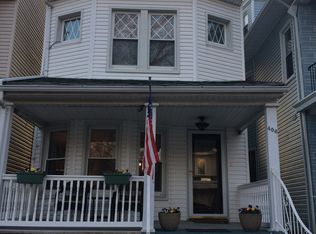 406 E 2nd St, Brooklyn, NY 11218
