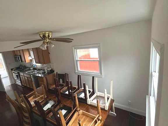 5th image of 107 Luxor St