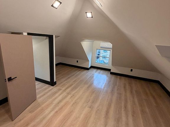 2nd image of 14610 Hawthorne Ave #3