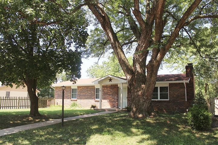 1st image of 134 Valley View Dr